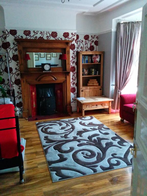 Beautiful Room In Victorian Family Home Ilford Kültér fotó